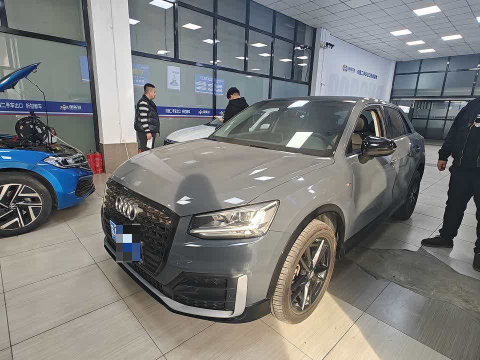 Audi Q2L