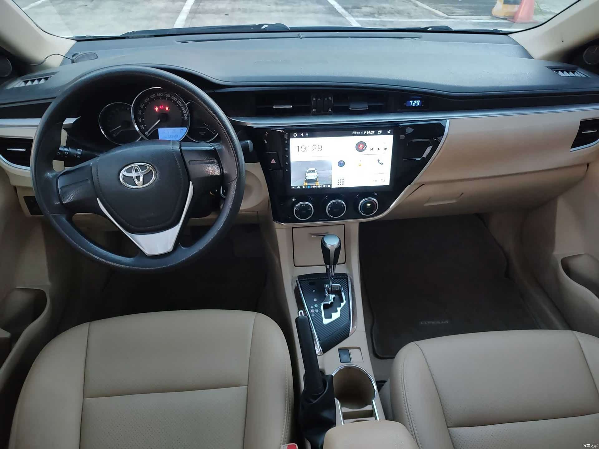 Toyota Corolla, 2015 10