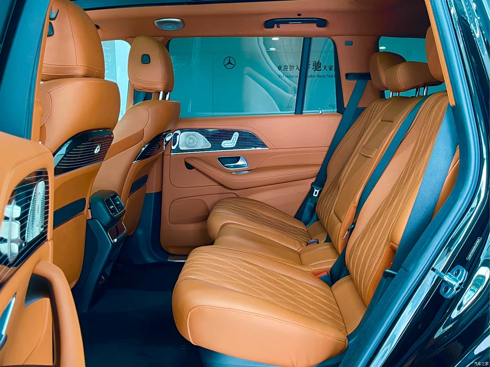 Mercedes-Benz GLS, 2024 18