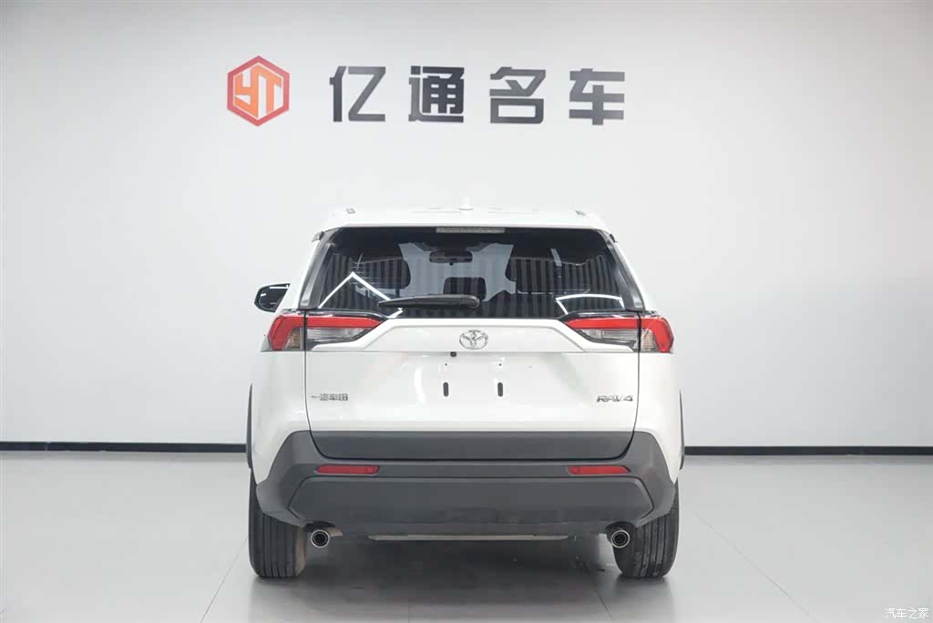 Toyota RAV4, 2022 18