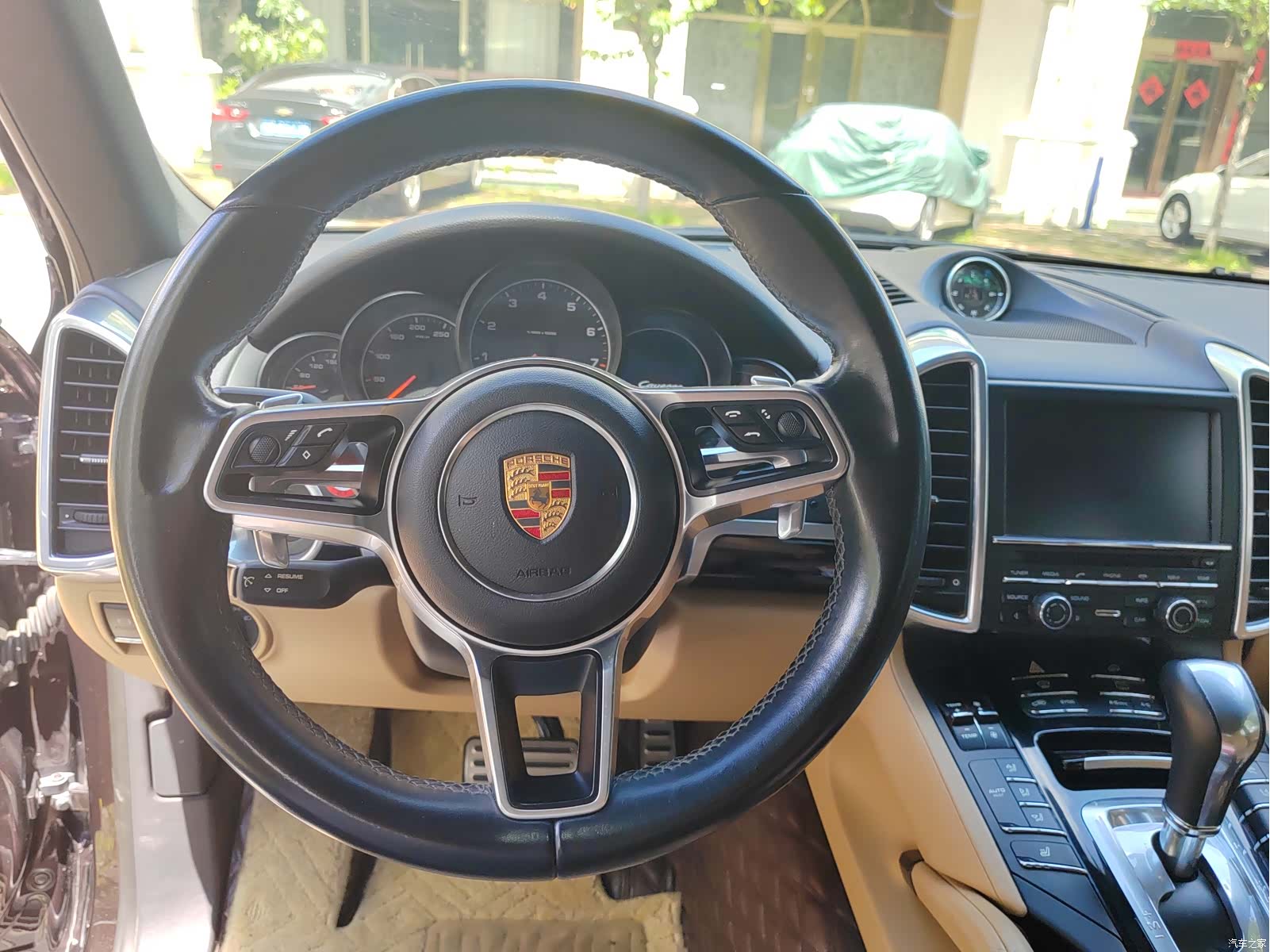 Porsche Cayenne, 2015 13
