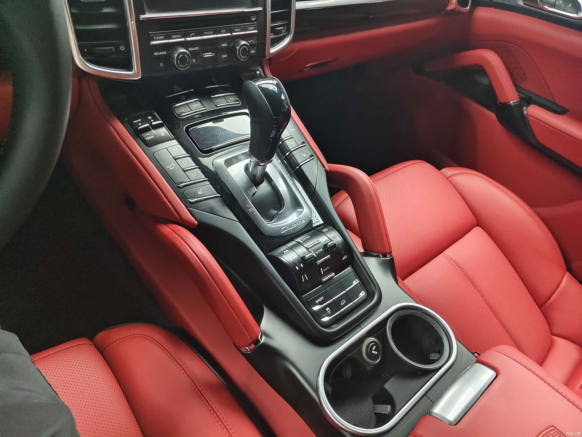 Porsche Cayenne, 2013 8