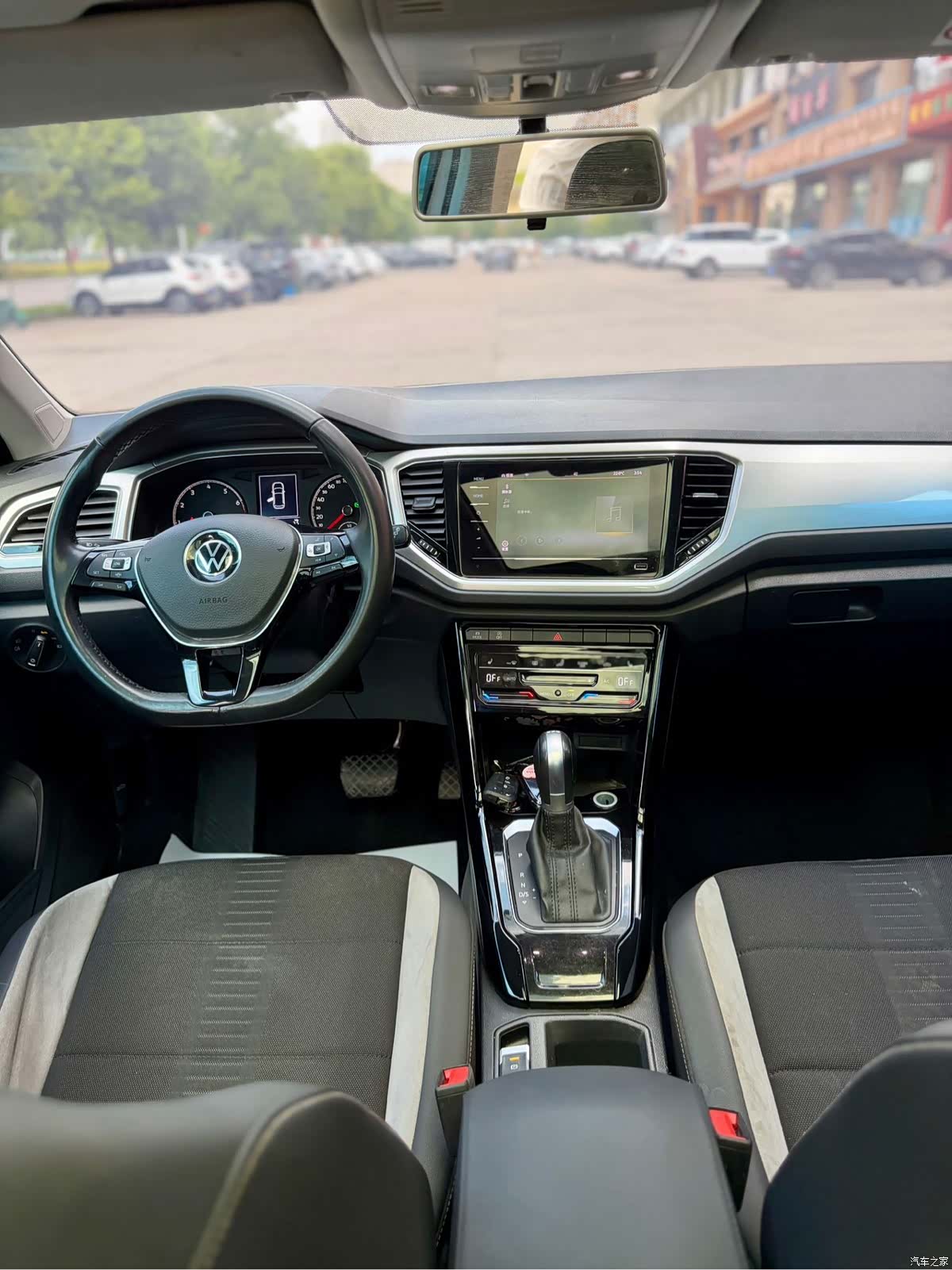 Volkswagen T-ROC, 2022 19