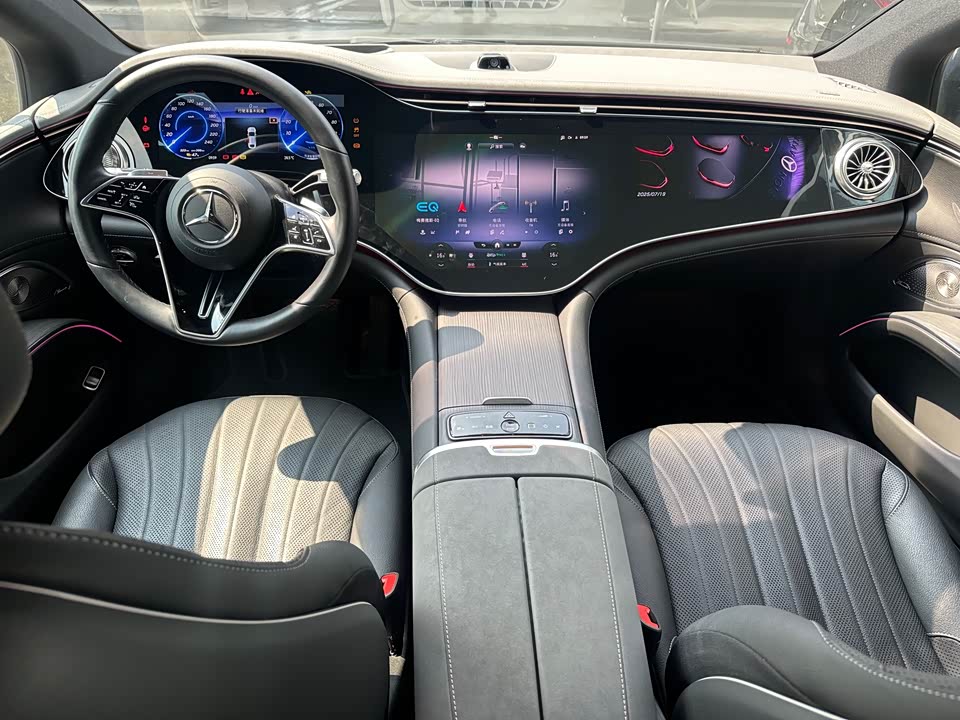 Mercedes-Benz EQS