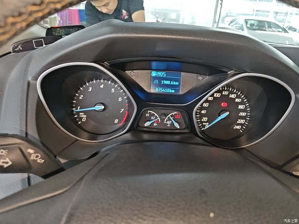 Ford Focus, 2015 8