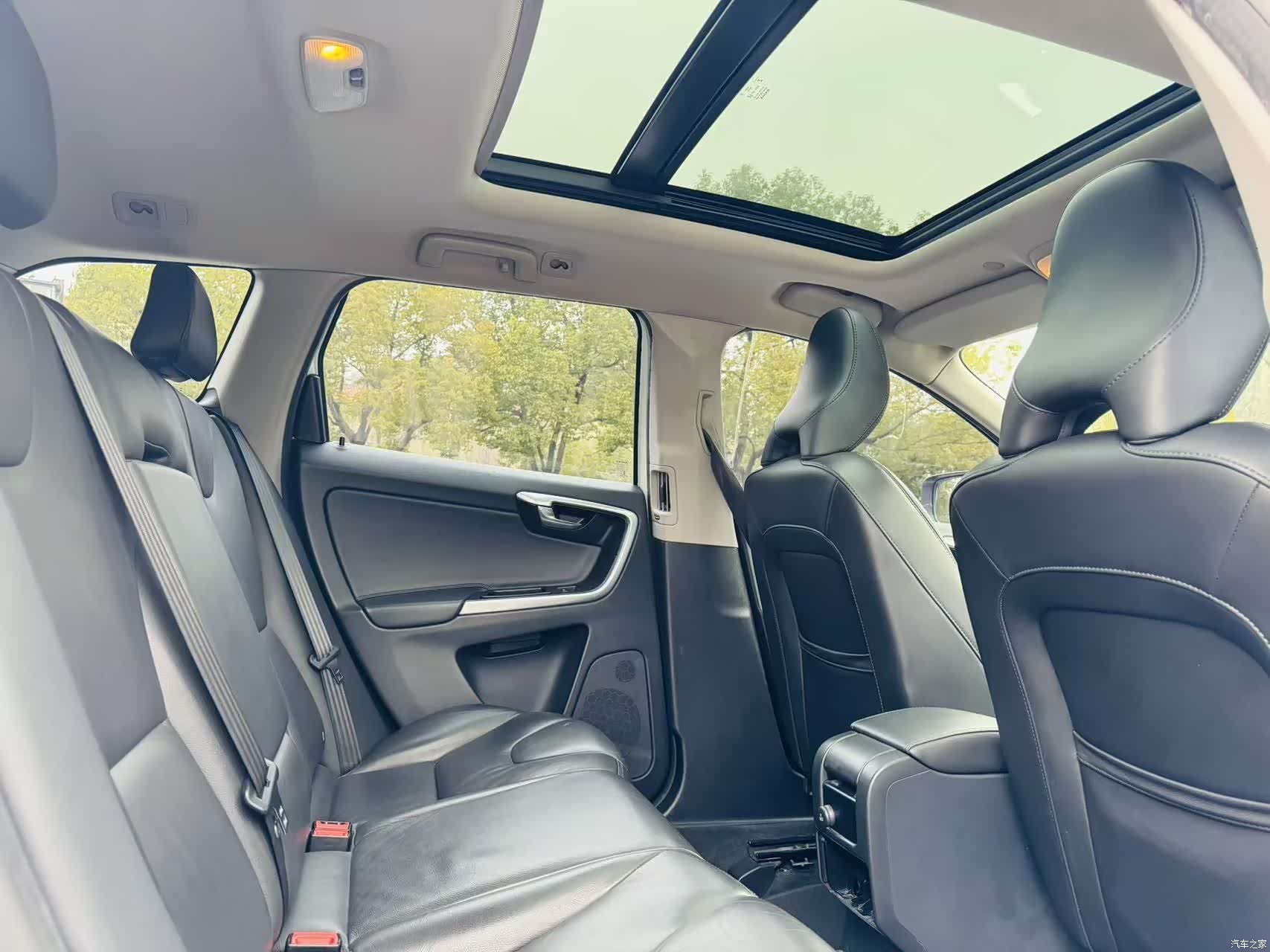 Volvo XC60, 2014 13