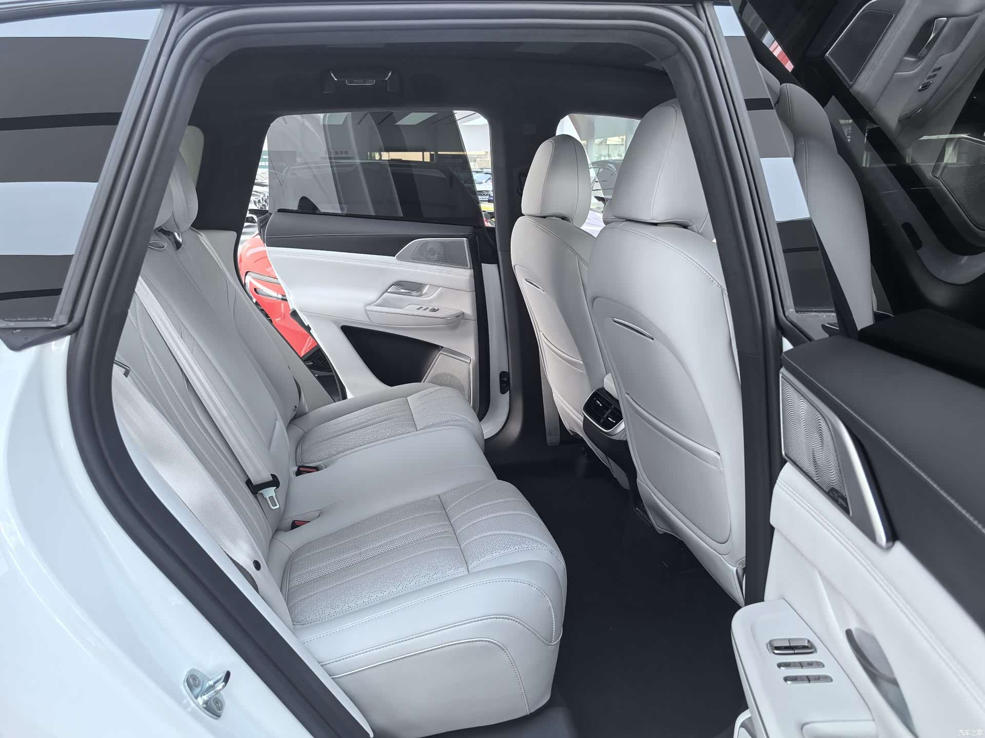 Xpeng G9, 2025 6