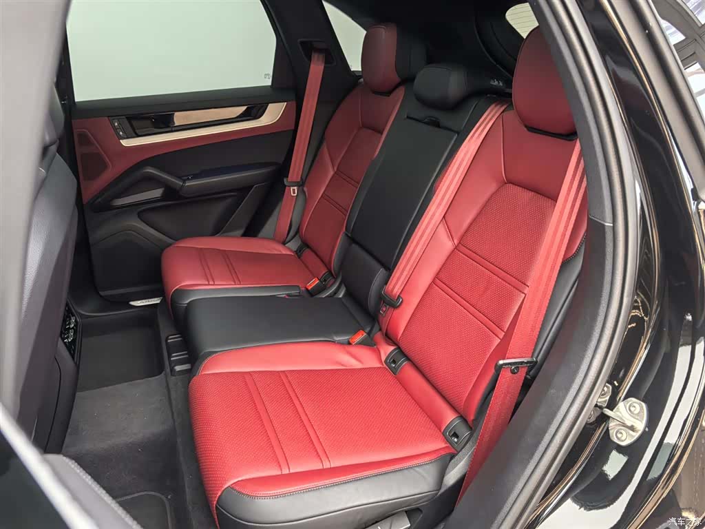 Porsche Cayenne, 2025 24