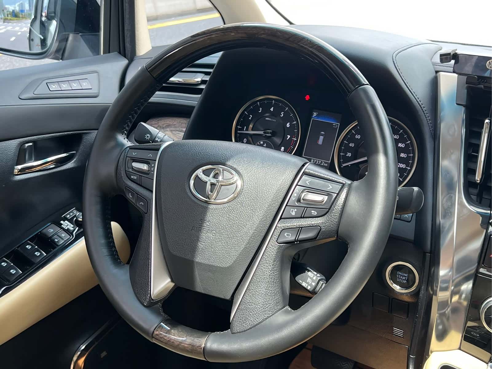 Toyota Alphard, 2018 15