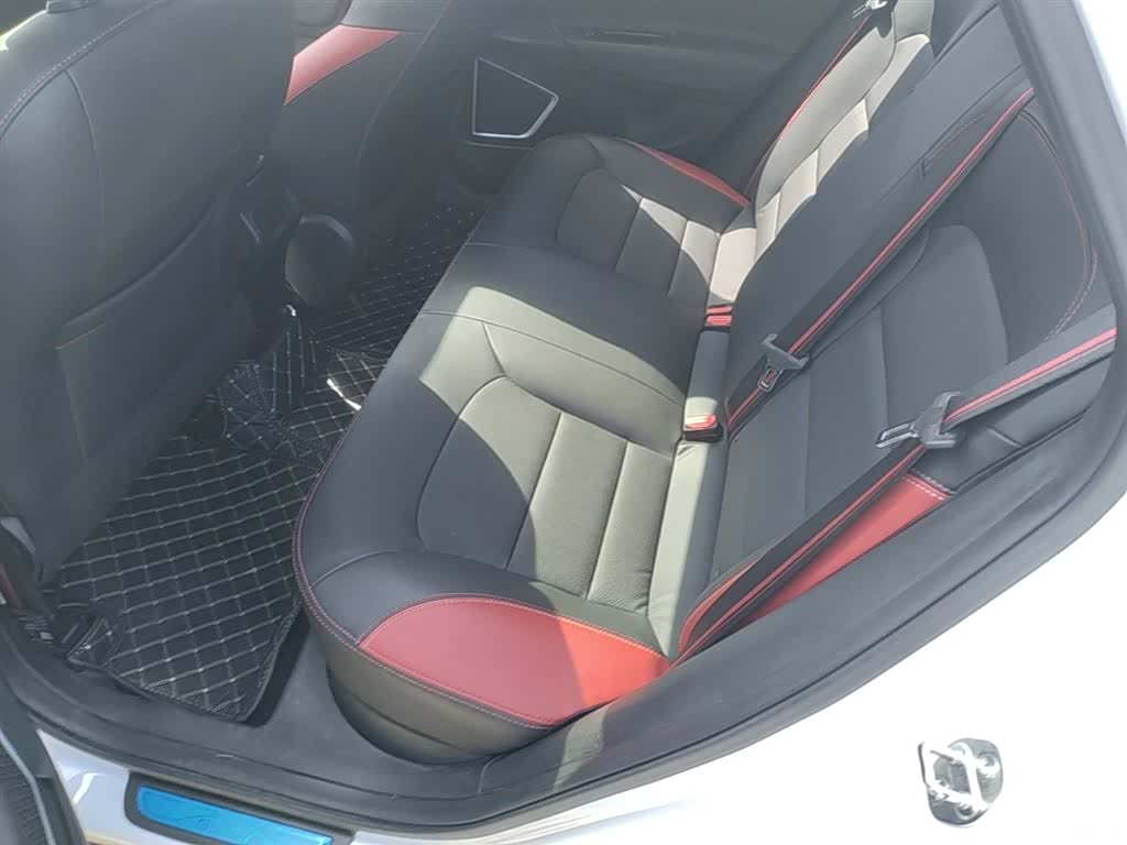Geely Emgrand, 2020 17