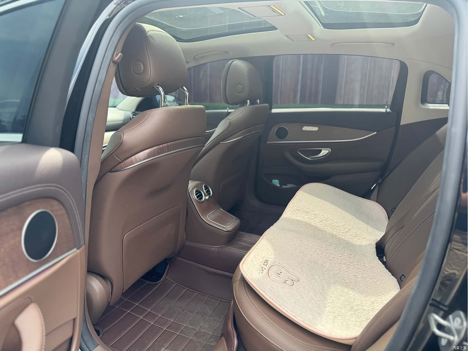 Mercedes-Benz E-Class, 2022 7