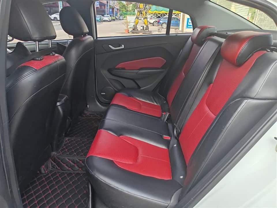 Chery Arrizo 5