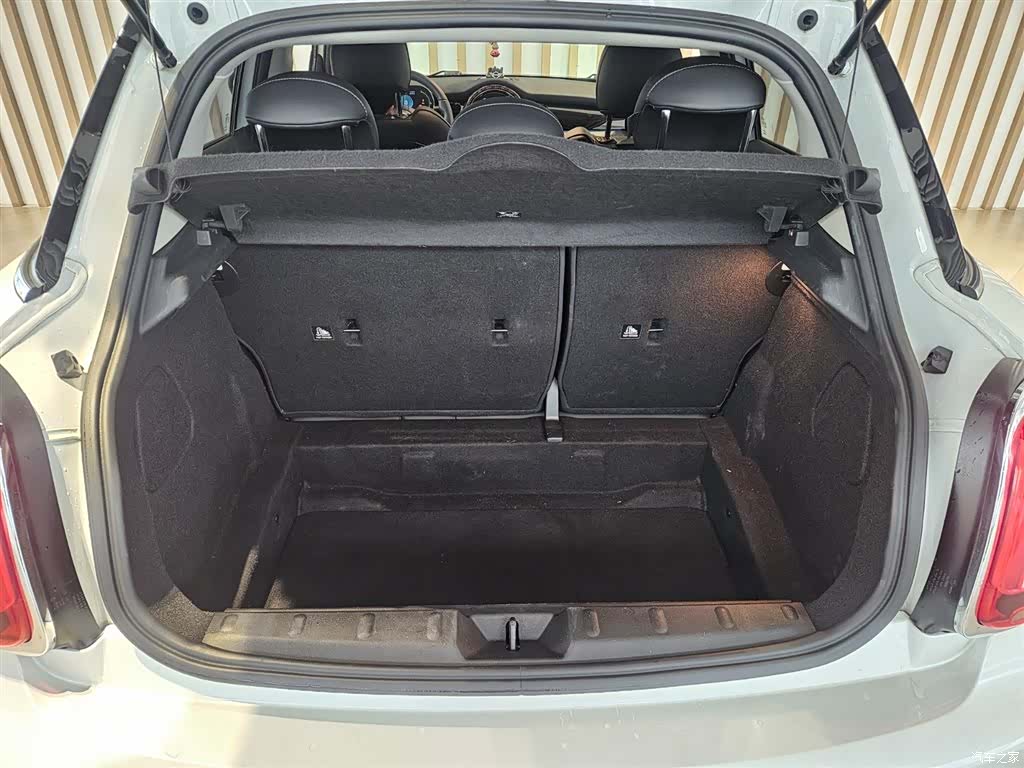 Mini Cooper, 2023 14