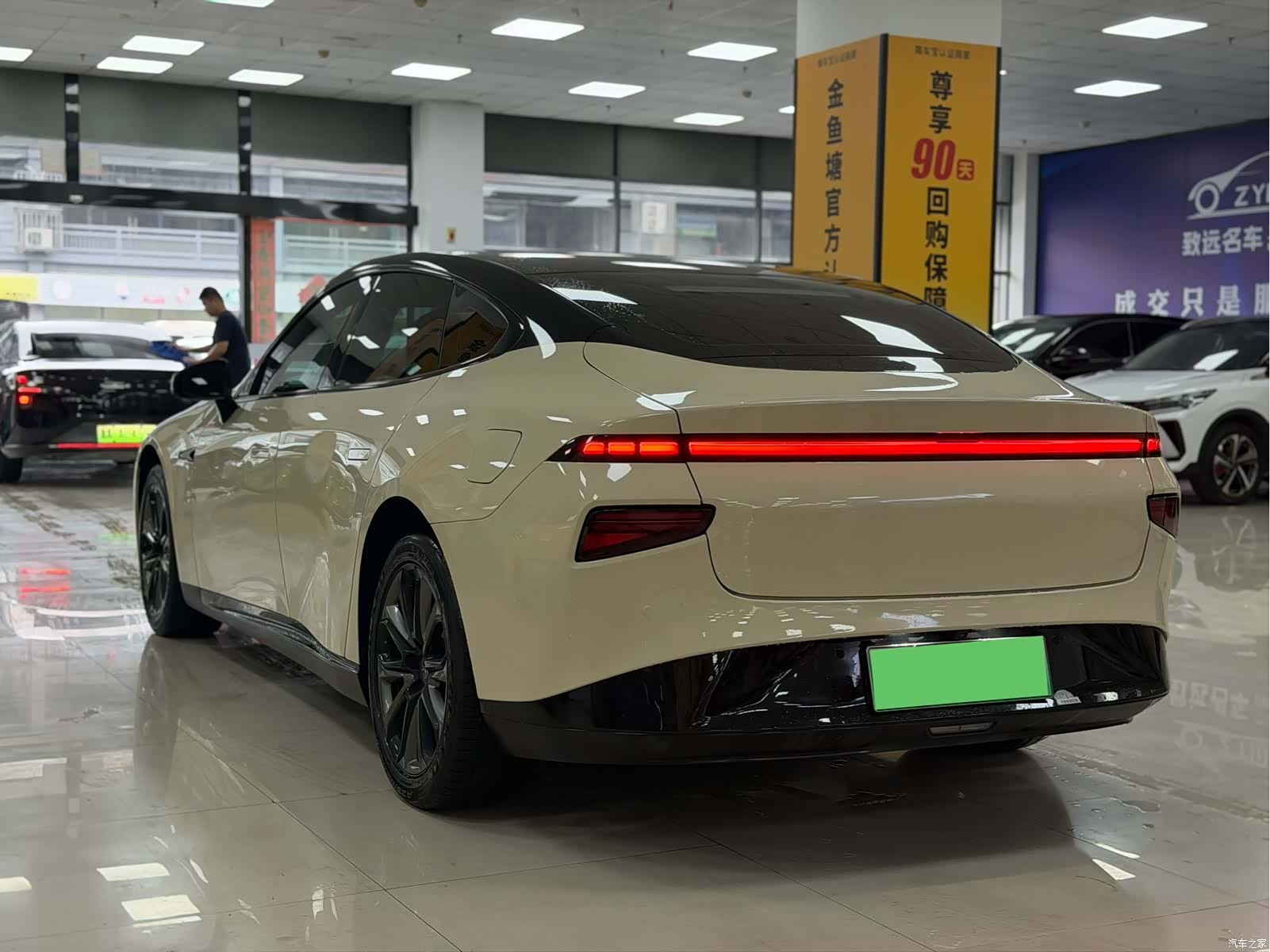 Xpeng P7, 2022 6
