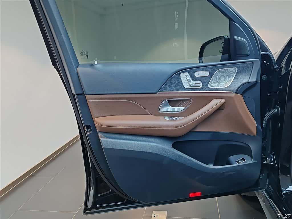 Mercedes-Benz GLE, 2025 20