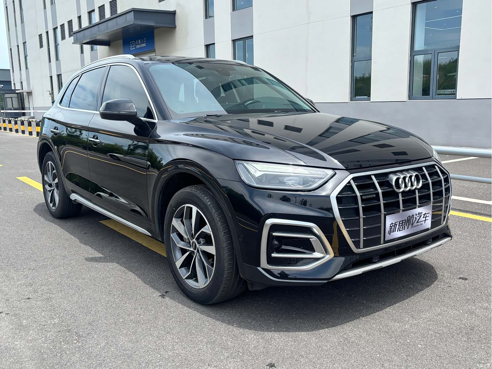 Audi Q5L, 2022 все фото