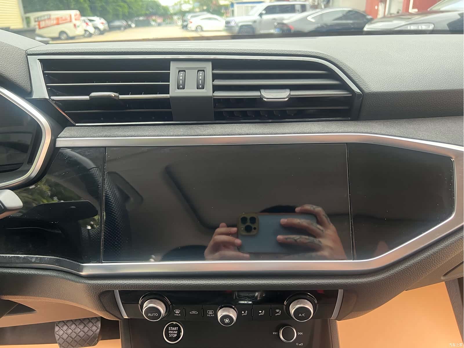 Audi Q3, 2023 13