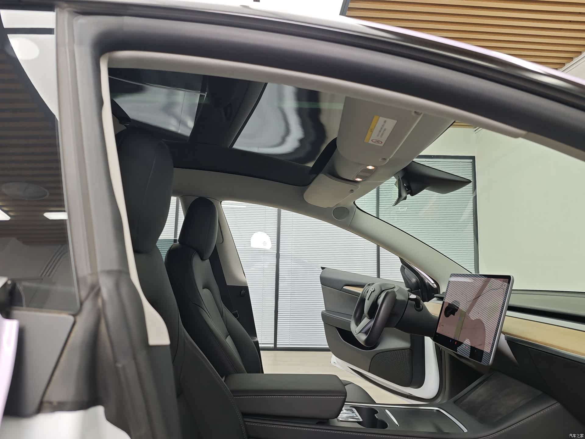 Tesla Model 3, 2021 47