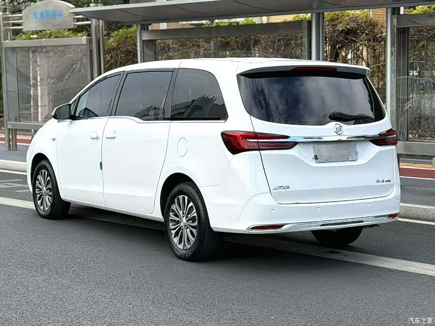 Buick GL8, 2022 8