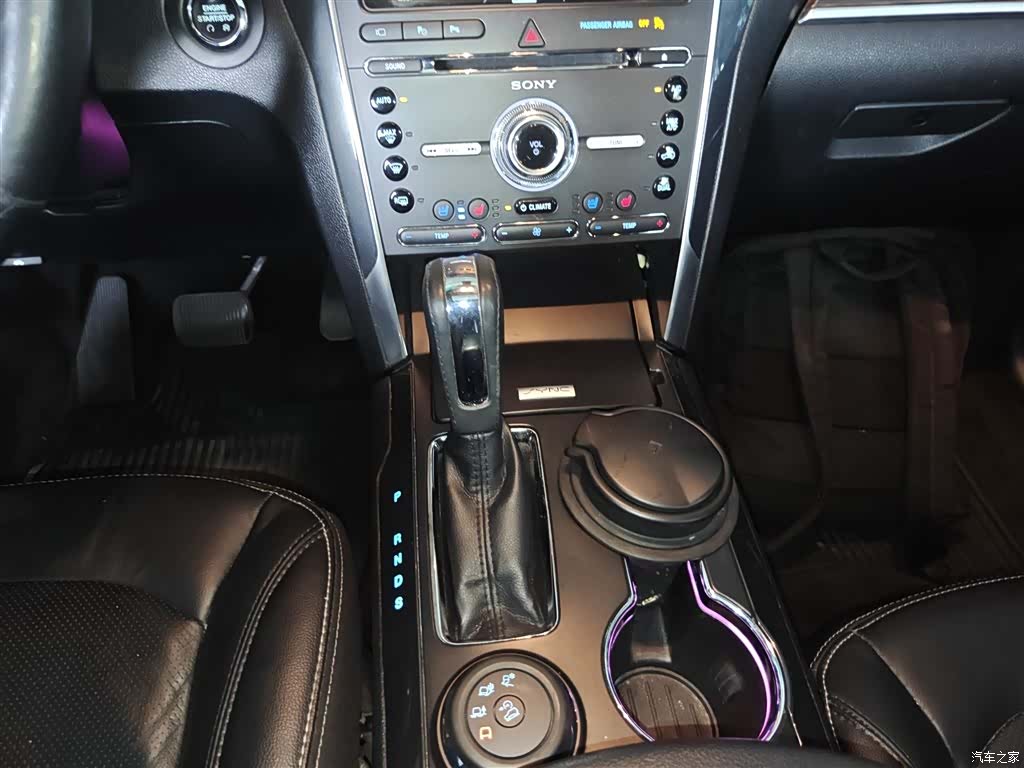 Ford Explorer, 2015 10