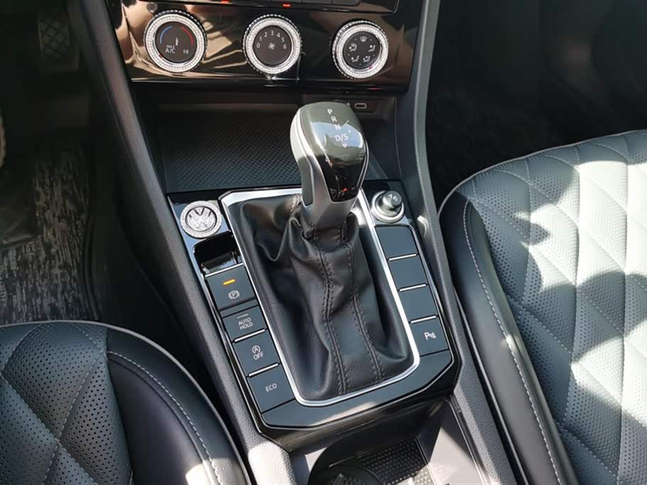 Volkswagen Sagitar Volkswagen Sagitar