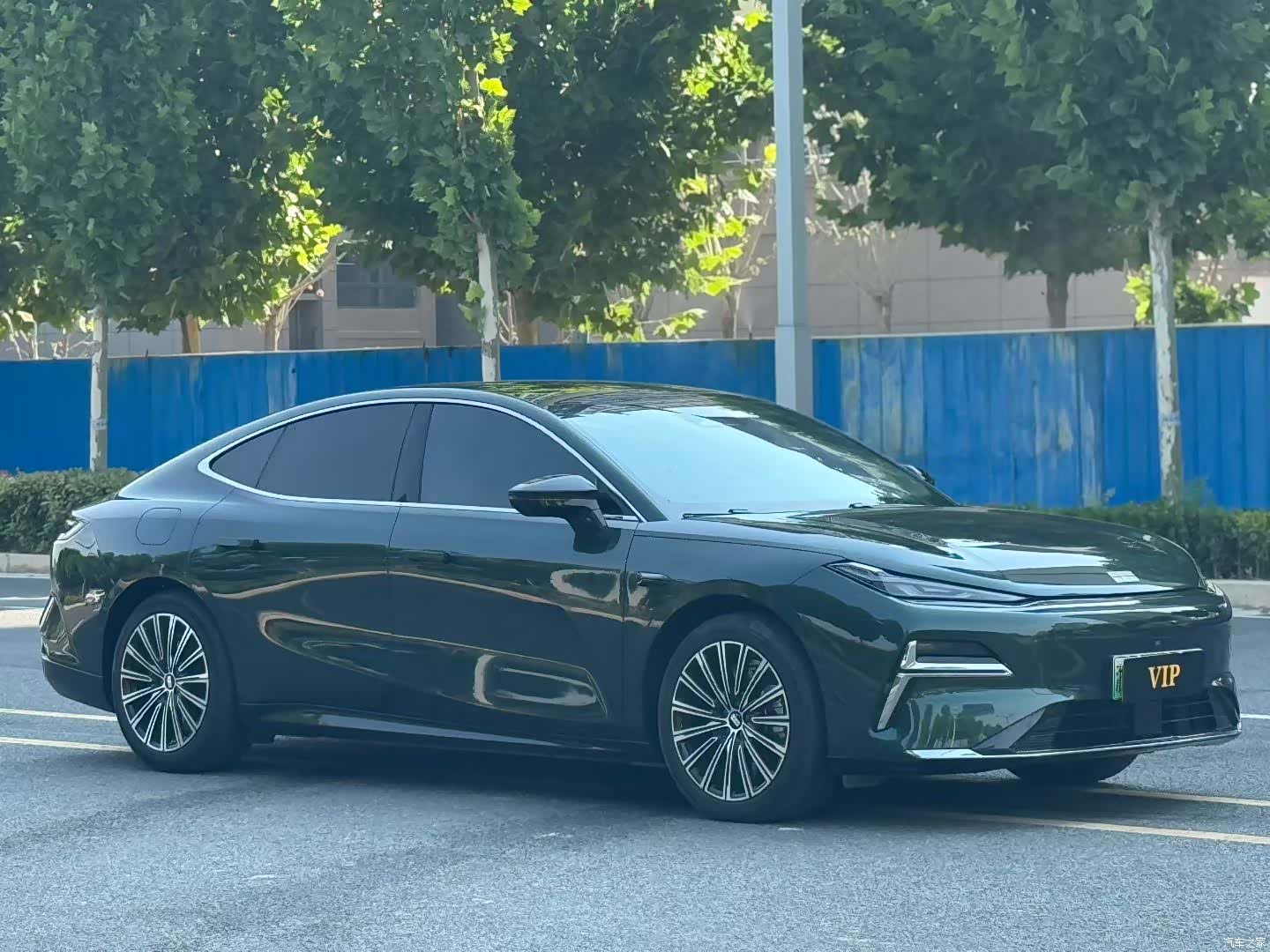 Geely 8, 2025 3