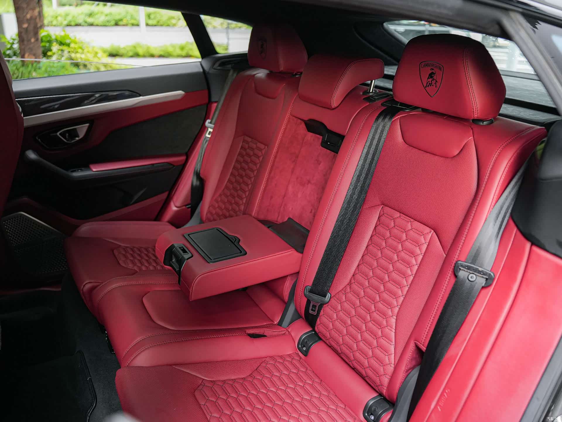 Lamborghini Urus, 2021 14