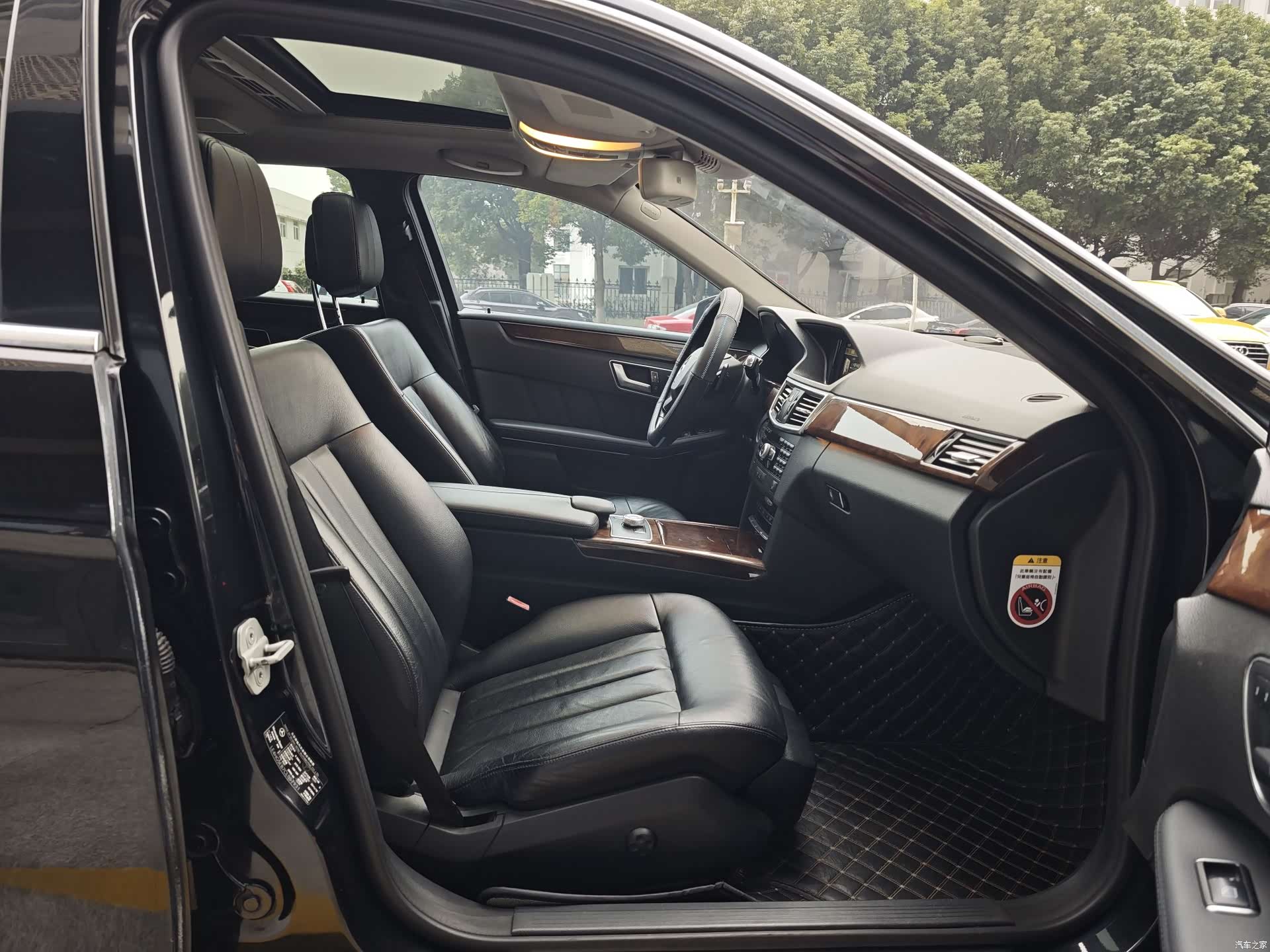 Mercedes-Benz E-Class, 2012 7