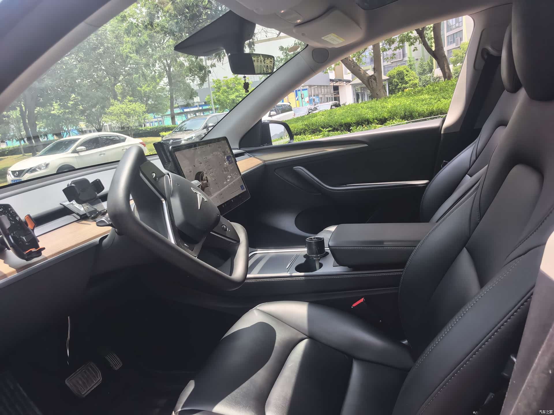 Tesla Model Y, 2022 10