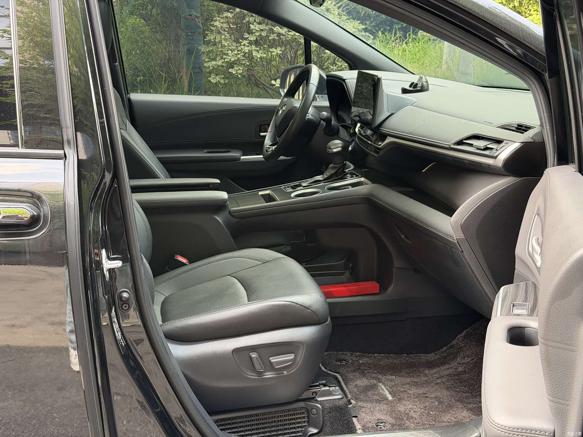 Toyota Sienna, 2023 12