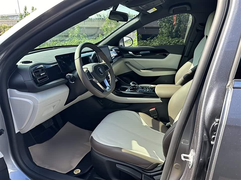 BYD Qin Yuan BYD Qin Yuan
