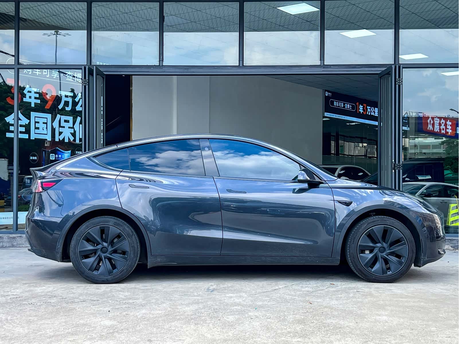 Tesla Model Y, 2024 4