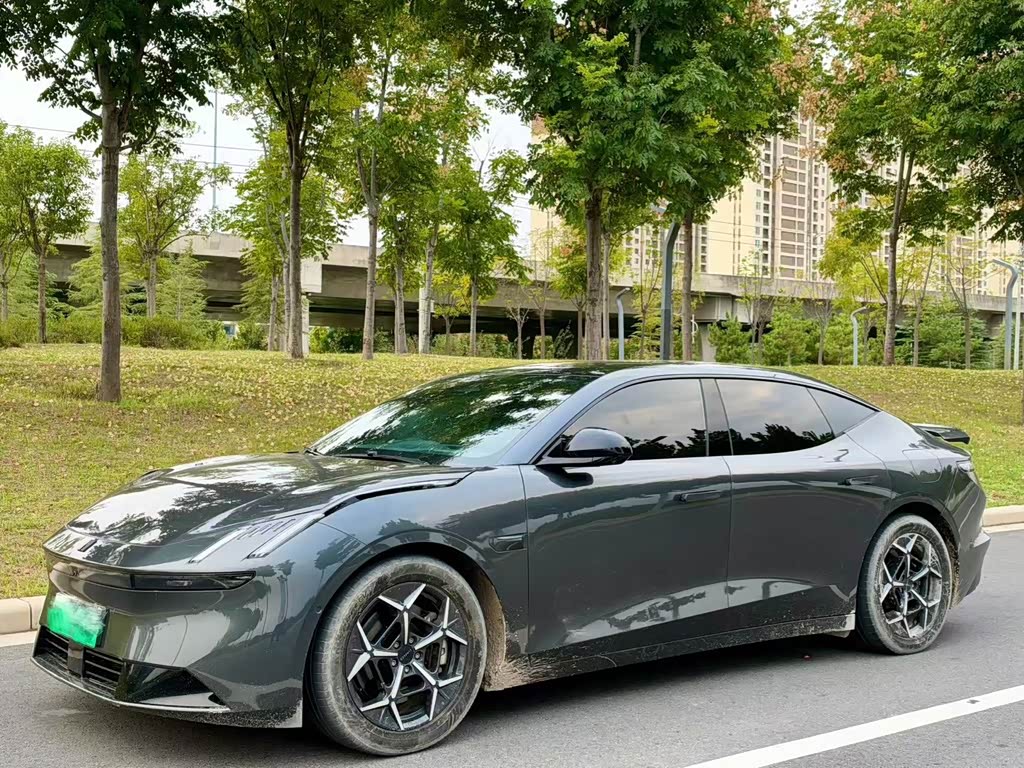 Lynk & Co Z10 2024 95kWh 766km Max