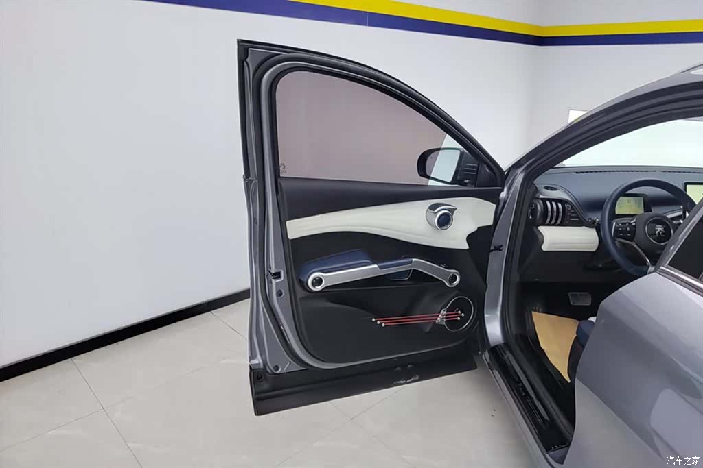 BYD Yuan, 2022 7