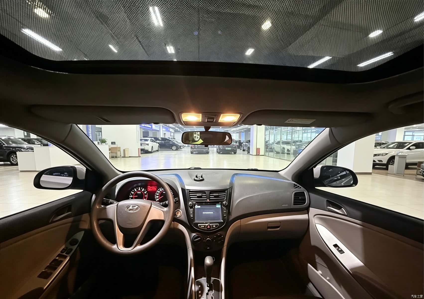 Hyundai GLX, 2015 6