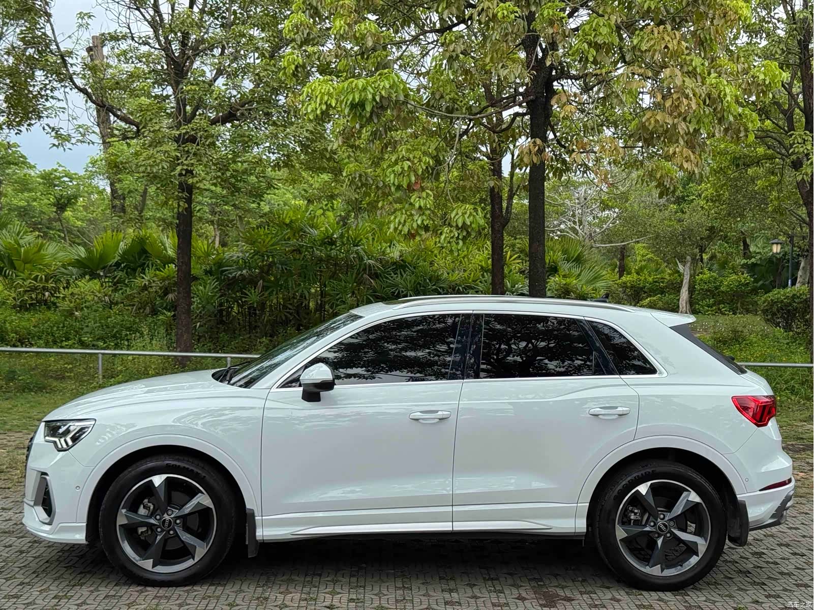 Audi Q3, 2023 3