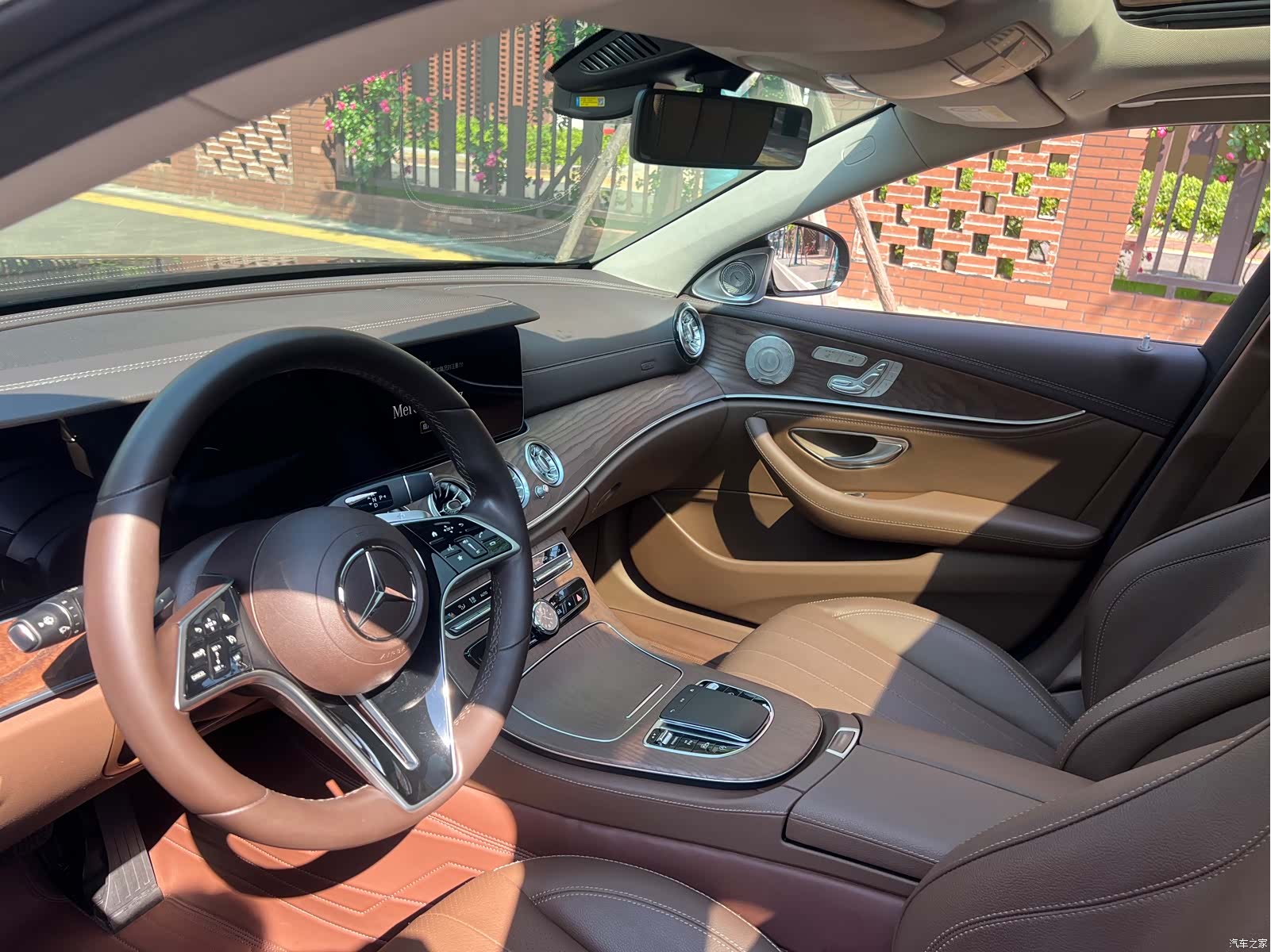 Mercedes-Benz E-Class, 2024 15