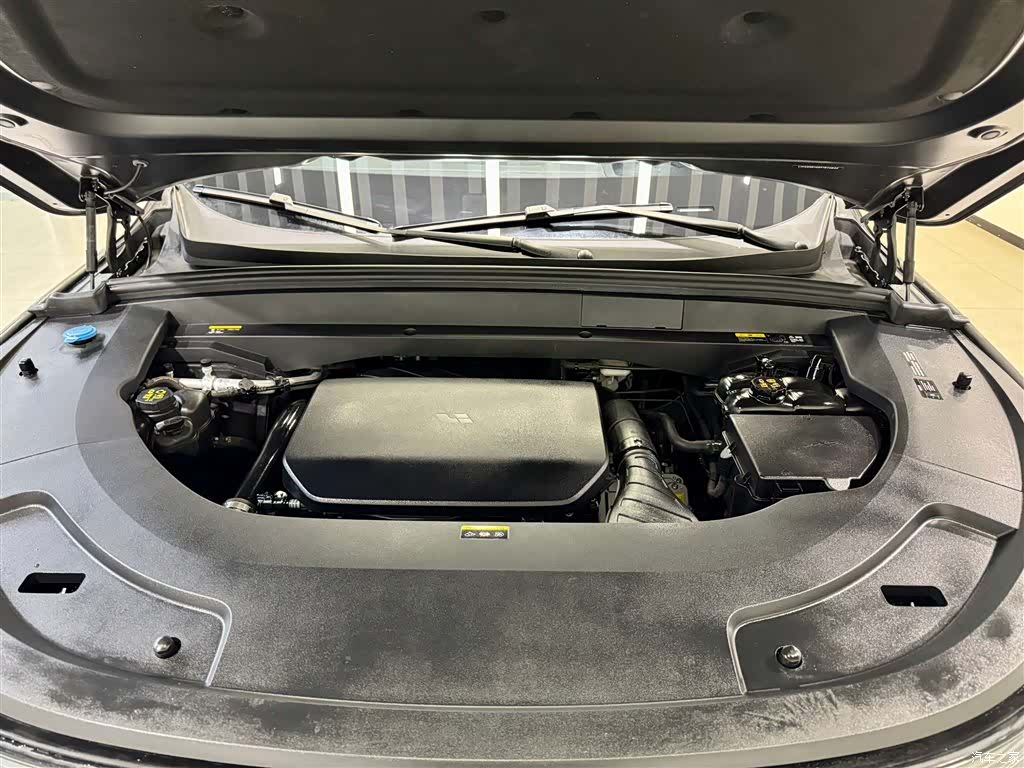 Li Auto L7, 2023 10