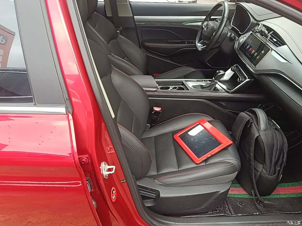 Geely Binray, 2019 25