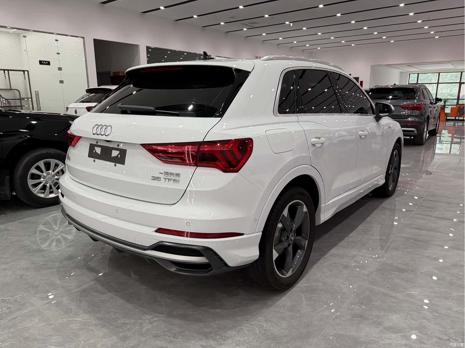 Audi Q3, 2023 6