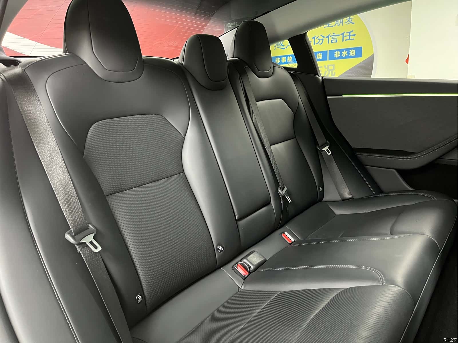 Tesla Model 3, 2024 21