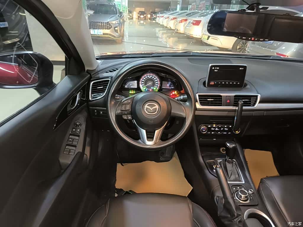Mazda Mazda3, 2015 11
