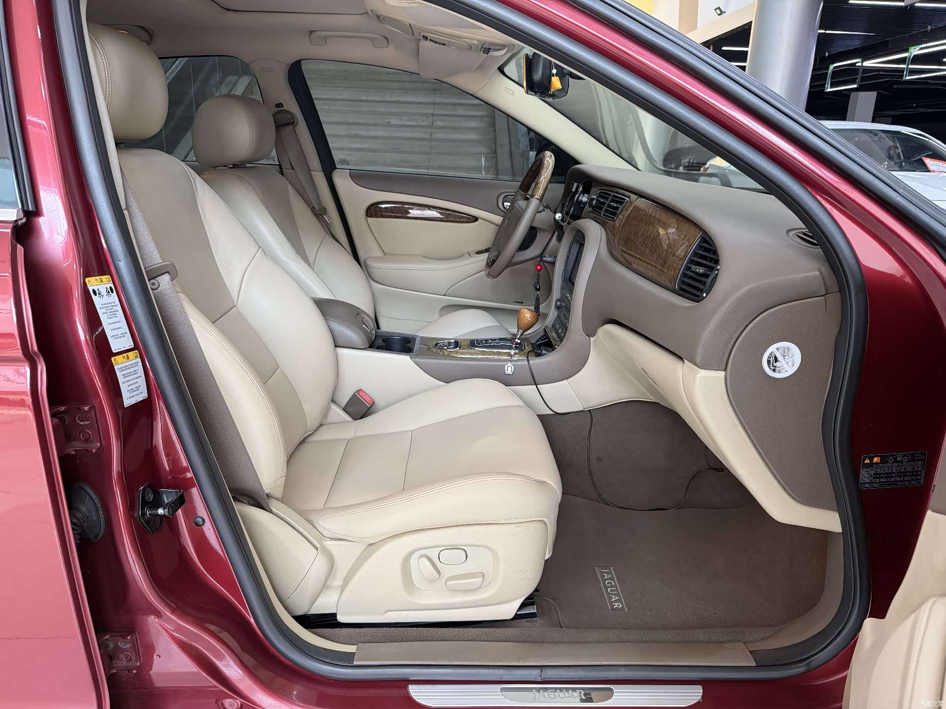 Jaguar S-TYPE, 2008 11