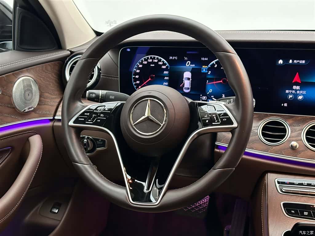 Mercedes-Benz E-Class, 2023 12