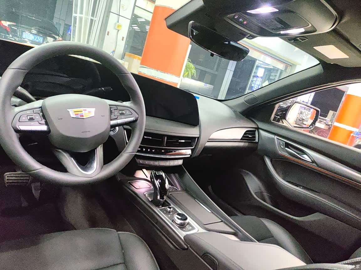 Cadillac CT5, 2026 2