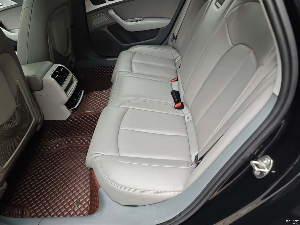 Audi A6L, 2014 17