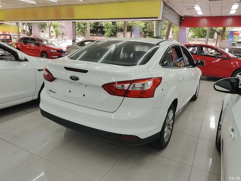 Ford Focus, 2014 7