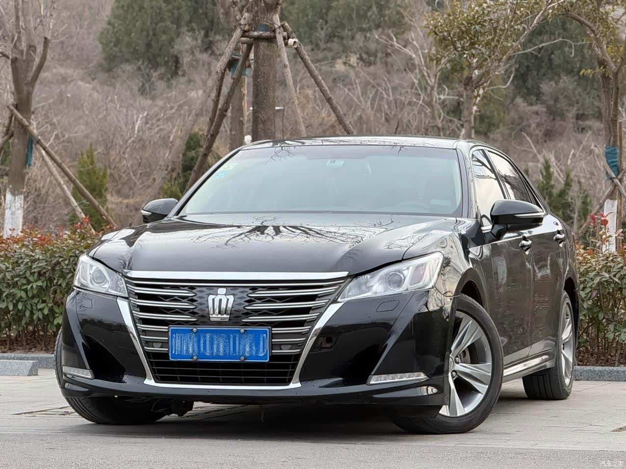 Toyota Crown, 2016 1