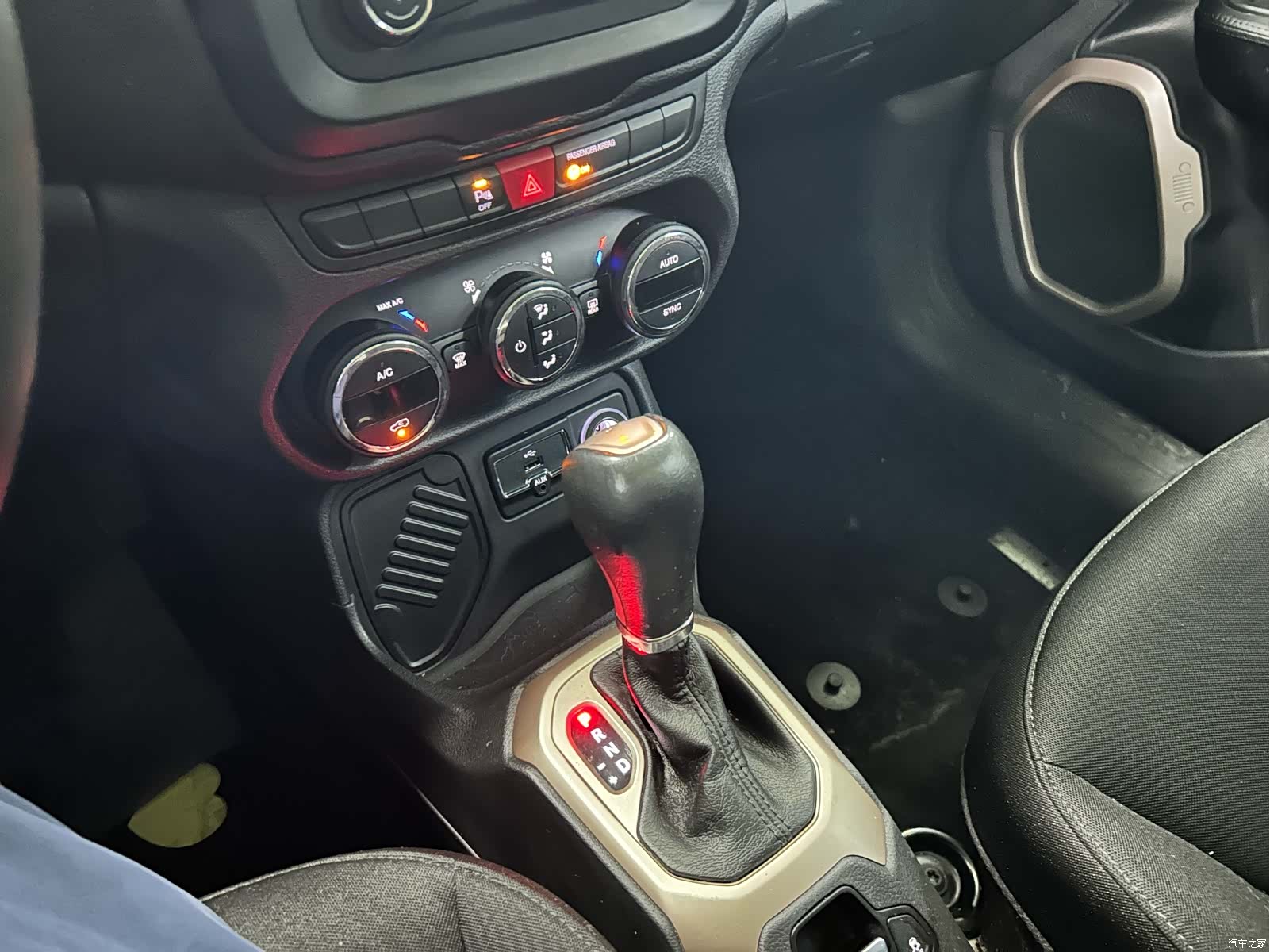 Jeep Renegade, 2017 12
