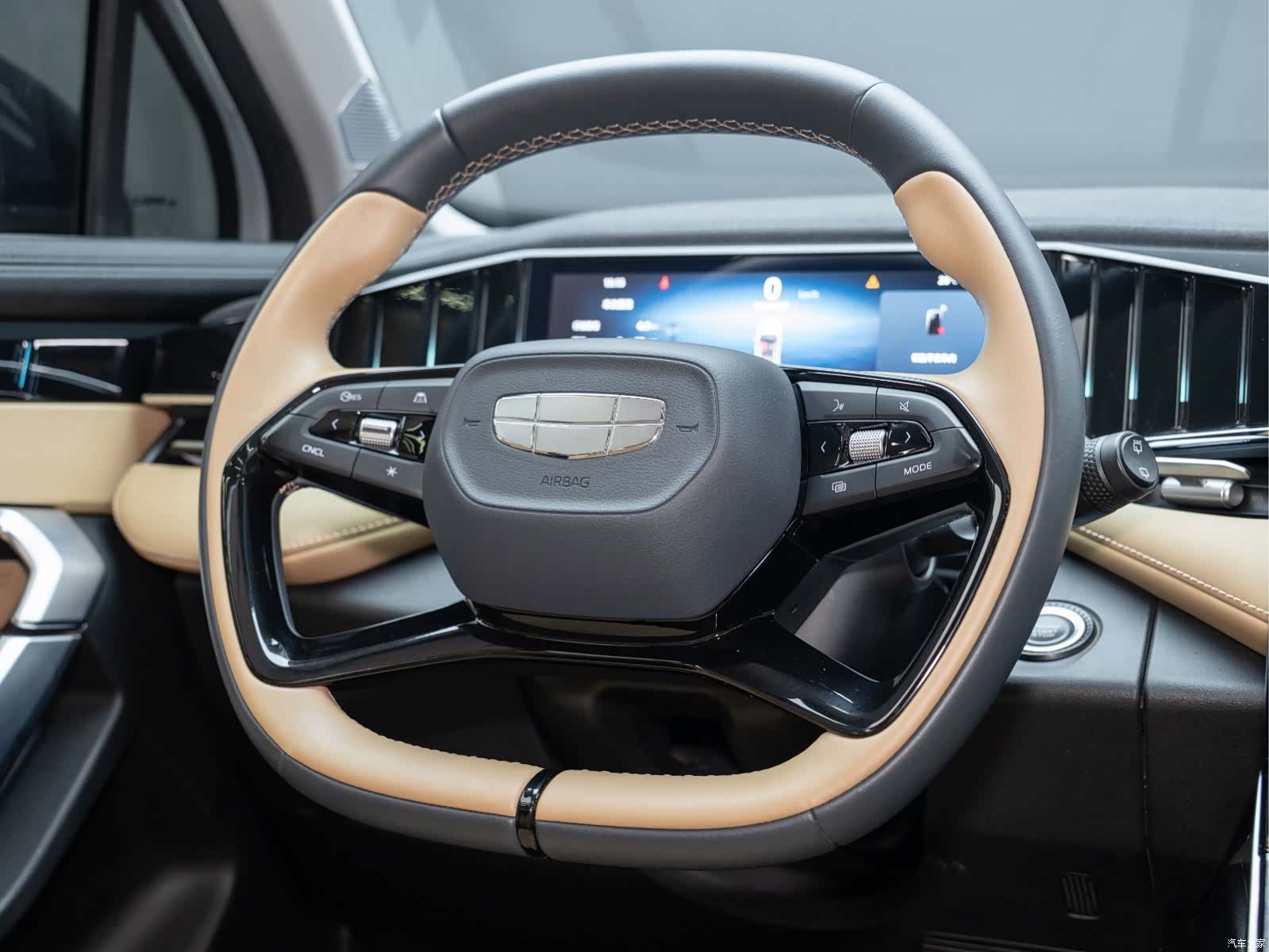 Geely Boyue, 2022 14